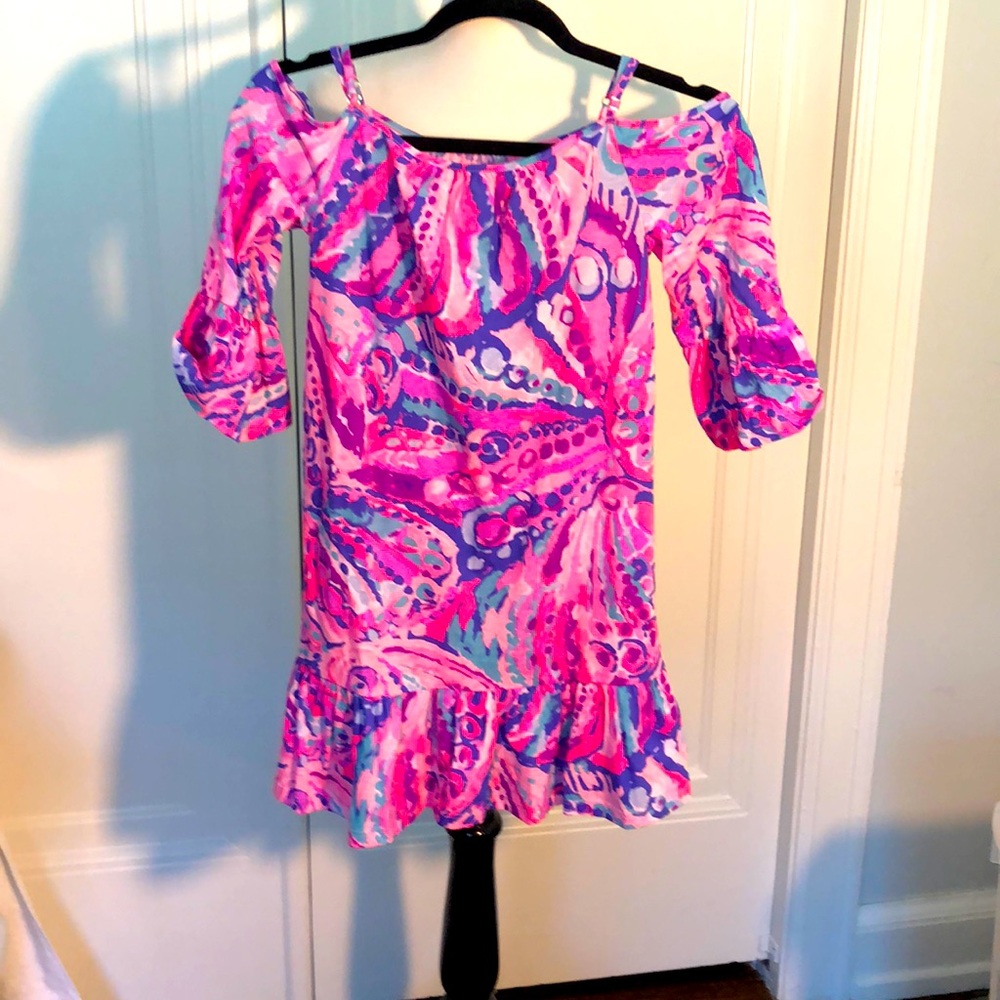 Cute cold-shoulder Lilly dress. Never worn!